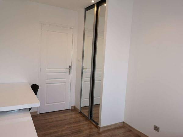 Colocation / Appartement 5 pièces de 94 m², Écully, Route de Champagne / Photo 3