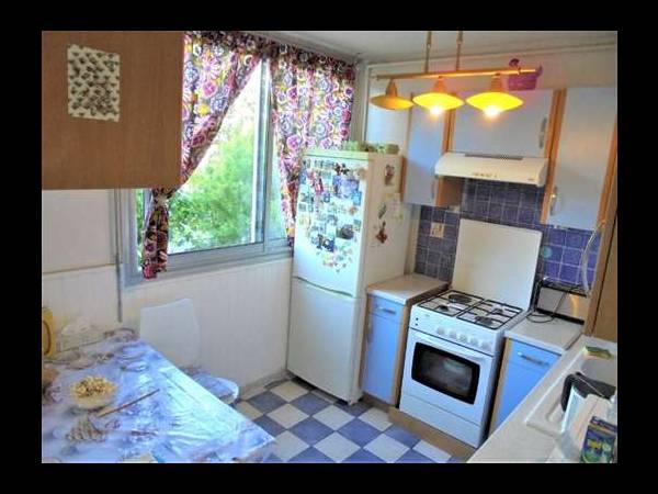 Colocation / Appartement 4 pièces de 77 m², Bron, Rue du Parc / Photo 2