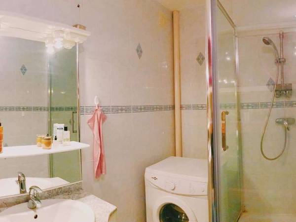 Colocation / Appartement 4 pièces de 77 m², Bron, Rue du Parc / Photo 3