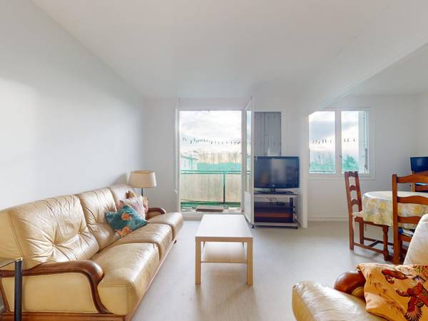 Location / Appartement 3 pièces de 60 m², Le Blanc-Mesnil, Avenue du 8 Mai 1945 / Photo 2
