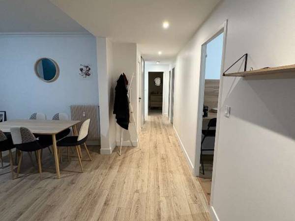 Location / Appartement 5 pièces de 86 m², Rennes, Square de Galicie / Photo 9