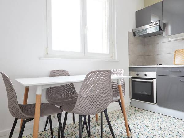 Colocation / Appartement 3 pièces de 67 m², Lille, Rue Vantroyen / Photo 6