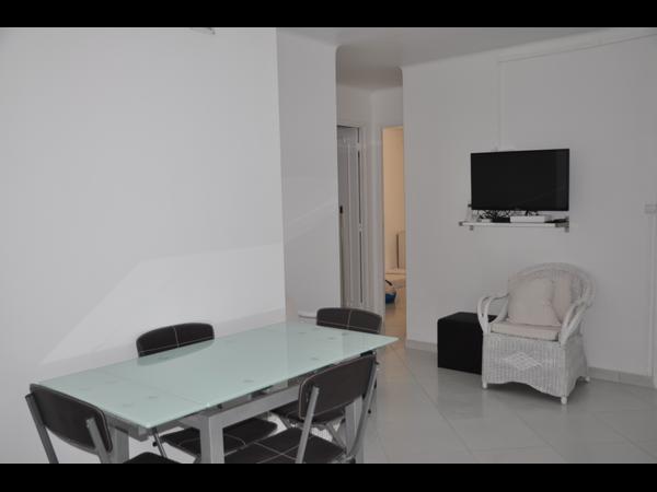 Colocation / Appartement 5 pièces de 80 m², Marseille, Rue du Canada / Photo 2