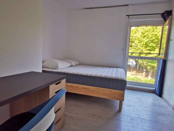 Colocation / Appartement 6 pièces de 95 m², Roubaix, Rue de la Communaute Urbaine / Photo 6