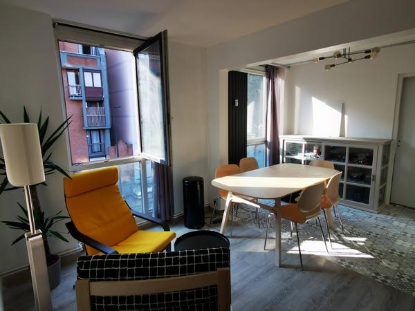 Colocation / Appartement 6 pièces de 95 m², Roubaix, Rue de la Communaute Urbaine / Photo 2