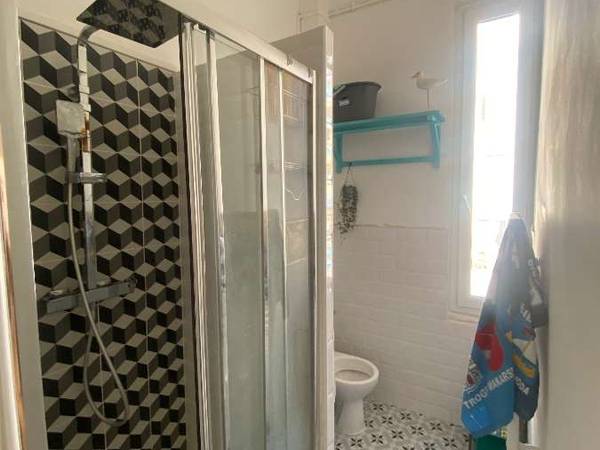Colocation / Appartement 3 pièces de 50 m², Marseille, Rue Albert Chabanon / Photo 3