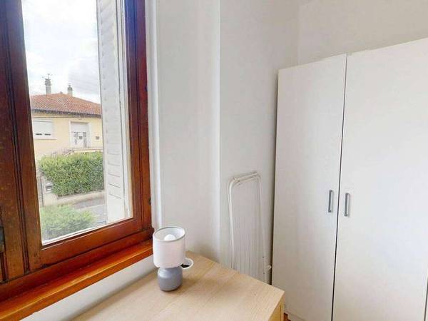 Colocation / Villa 8 pièces de 116 m², Lyon, Rue Thénard / Photo 2