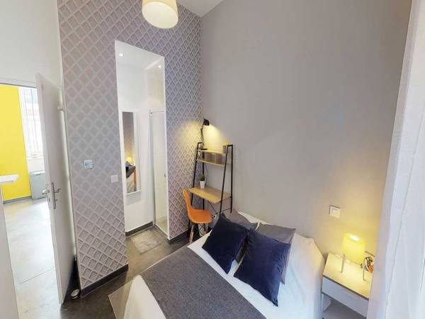 Colocation / Appartement 5 pièces de 110 m², Lille, Rue de Wazemmes / Photo 2