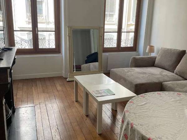 Location / Appartement 2 pièces de 37 m², Lyon, Rue de la Victoire / Photo 9