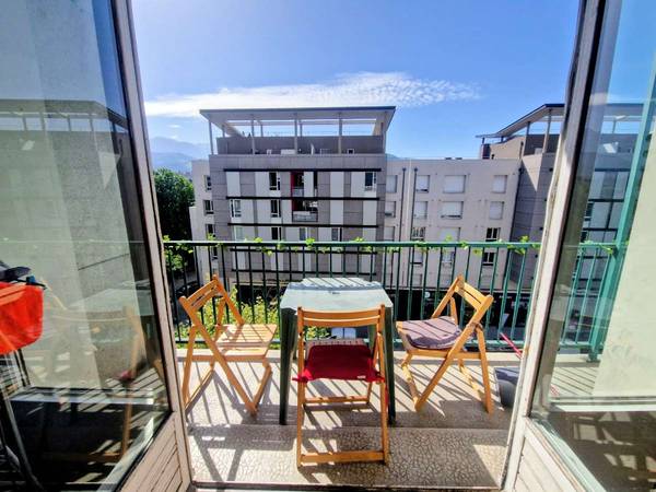 Colocation / Appartement 8 pièces de 102 m², Grenoble, Boulevard Clemenceau / Photo 2