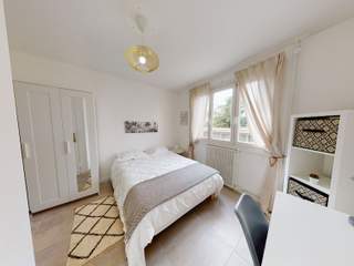 Colocation / Appartement 5 pièces de 84 m², Vénissieux, Rue Professeur Roux