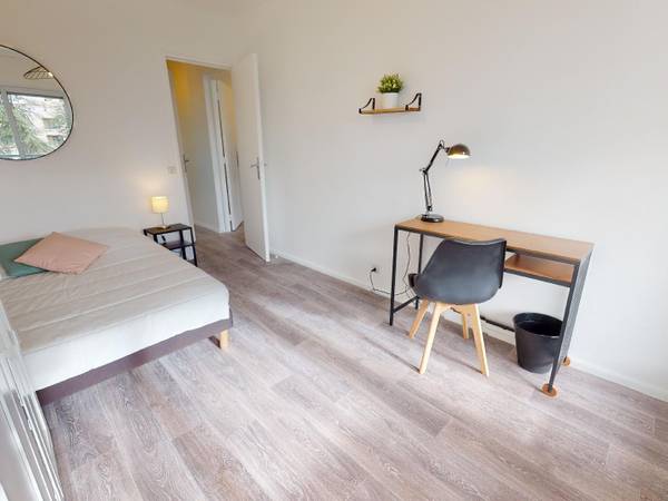 Colocation / Appartement 7 pièces de 116 m², Lyon, Rue Professeur Patel / Photo 2