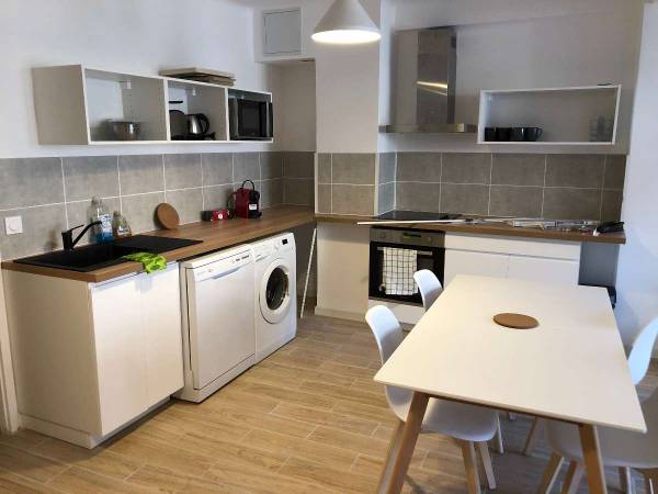 Colocation / Appartement 5 pièces de 85 m², Nîmes, Rue Colbert / Photo 5