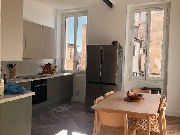 Coliving / Appartement 10 pièces de 170 m², Marseille, Rue des Trois Rois / Photo 2