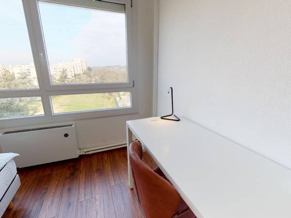 Colocation / Appartement 5 pièces de 77 m², Oullins-Pierre-Bénite, Boulevard de l'Europe / Photo 2