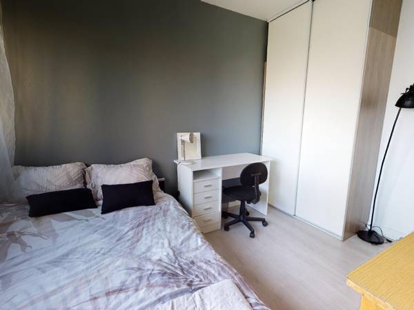 Colocation / Appartement 5 pièces de 92 m², Dijon, Avenue Champs Perdrix / Photo 2