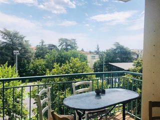 Colocation / Appartement 5 pièces de 76 m², Lyon, Rue des Aqueducs