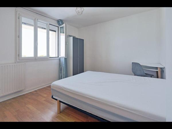 Colocation / Appartement 4 pièces de 70 m², Nantes, Boulevard Jules Verne / Photo 9