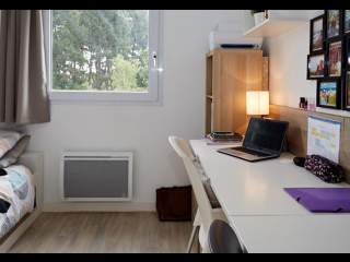 Location / 1 room residence · 16 m², Nantes, 6 Boulevard du Petit Port