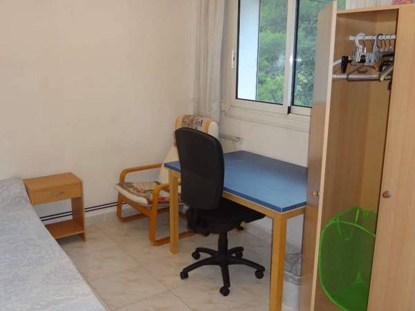 Colocation / Maison 3 pièces de 93 m², Aix-en-Provence, Allée du Soleil / Photo 2