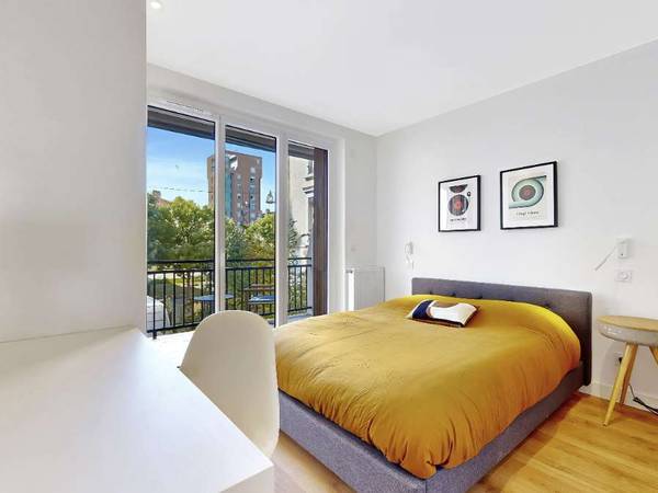 Coliving / Maison 10 pièces de 250 m², Oullins-Pierre-Bénite, Rue Jean-Jacques Rousseau / Photo 2