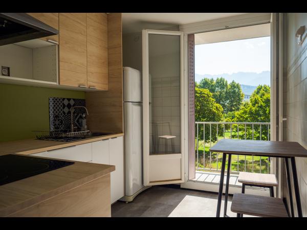 Colocation / Appartement 5 pièces de 80 m², Saint-Martin-d'Hères, Square le Perier / Photo 2