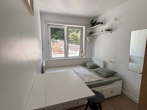 Chambre chez l'habitant / Appartement 6 pièces de 105 m², Ganshoren, Avenue Marie de Hongrie / Photo 2