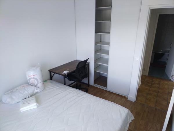 Colocation / Appartement 5 pièces de 85 m², Antony, Parvis du Breuil / Photo 2
