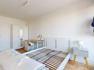 Room share / 8 rooms apartment · 200 m², Créteil, Rue des Archives