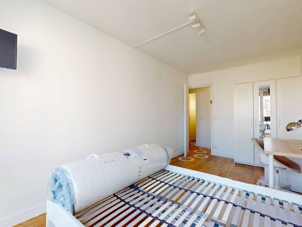 Colocation / Appartement 8 pièces de 200 m², Créteil, Rue des Archives / Photo 2