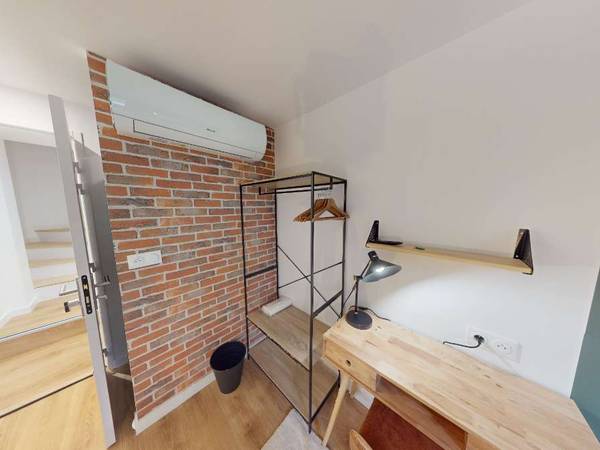 Colocation / Maison 10 pièces de 200 m², Villeurbanne, Rue Château Gaillard / Photo 2