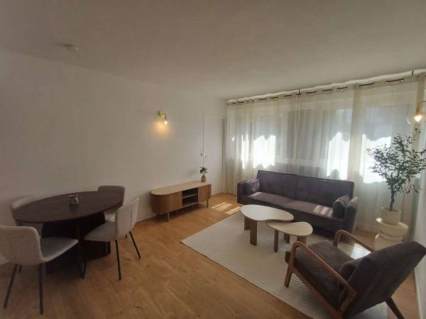 Colocation / Appartement 4 pièces de 62 m², Massy, Allée du Roussillon / Photo 2