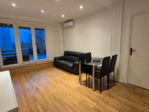 Colocation / Appartement 4 pièces de 77 m², Lyon, Rue du Doyen Georges Chapas / Photo 5