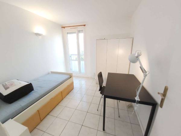 Colocation / Appartement 5 pièces de 88 m², Créteil, Rue César Franck / Photo 3