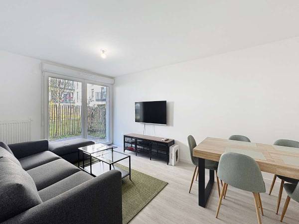 Colocation / Appartement 5 pièces de 82 m², Noisy-le-Grand, Rue des Verts Bâtons / Photo 2