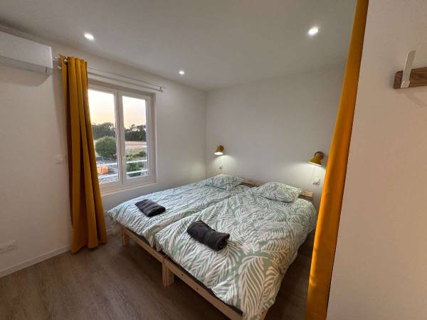 Colocation / Maison 10 pièces de 132 m², Salles-sur-Mer, Rue de la Triaire / Photo 2
