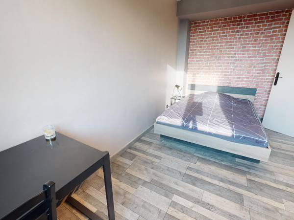 Colocation / Appartement 4 pièces de 68 m², Bron, Rue Josephs Deschamps / Photo 2