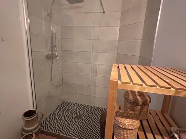 Location / Appartement 2 pièces de 40 m², Marseille, Rue Horace Bertin / Photo 5