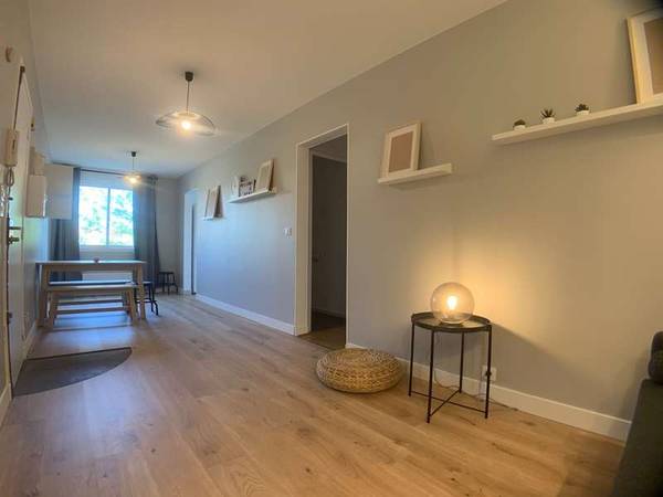 Colocation / Appartement 5 pièces de 100 m², Villeurbanne, Route de Genas / Photo 2