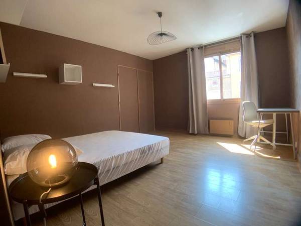 Colocation / Appartement 5 pièces de 100 m², Villeurbanne, Route de Genas / Photo 7