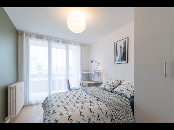 Colocation / Appartement 4 pièces de 66 m², Lyon, Rue de Montagny / Photo 2