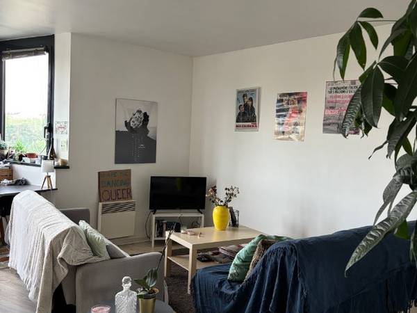 Sous-location / Appartement 7 pièces de 100 m², Paris, Boulevard Poniatowski / Photo 2