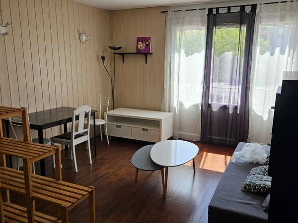 Colocation / Appartement 3 pièces de 56 m², Dijon, Place Roger Salengro / Photo 2