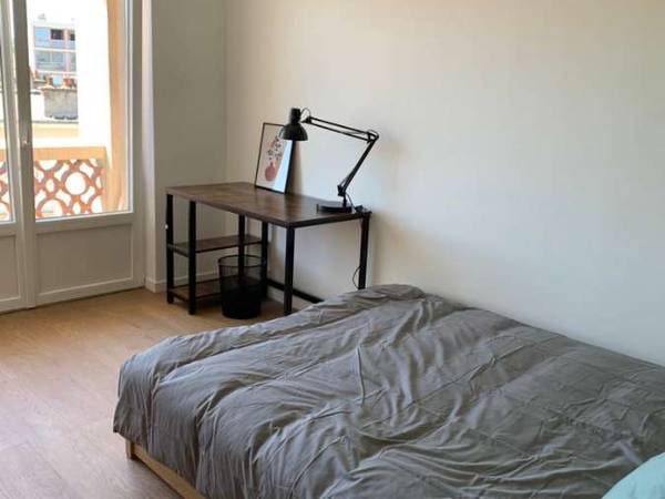 Colocation / Appartement 4 pièces de 73 m², Nancy, Rue Jeanne d'Arc / Photo 2