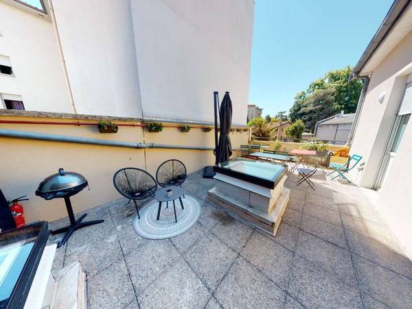 Coliving / Maison 10 pièces de 360 m², Lyon, Rue Tissot / Photo 2