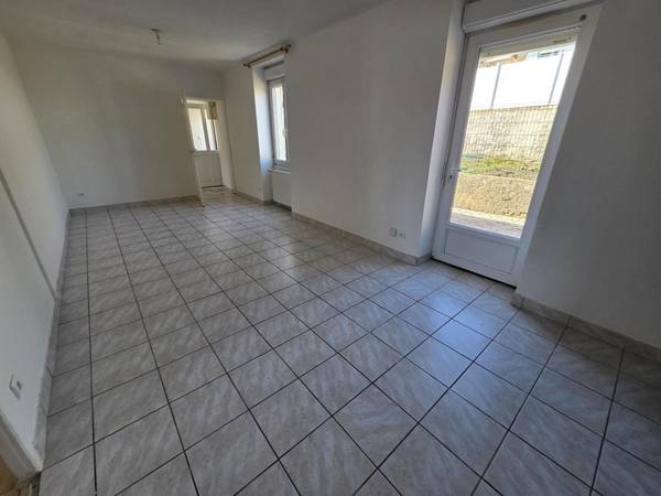 Location / Maison 3 pièces de 62 m², Le Creusot, Rue Beaubrun / Photo 2