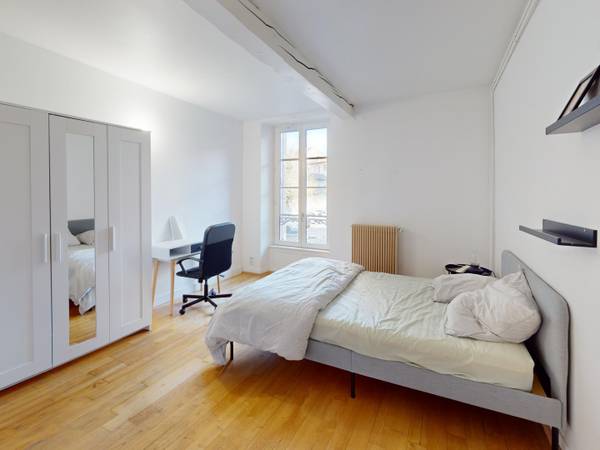 Colocation / Appartement 6 pièces de 120 m², Clermont-Ferrand, Cours Sablon / Photo 2