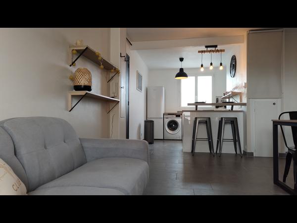 Flatsharing / 3-bedroom flat · 53 m², Vénissieux, Avenue Francis de Pressensé / Photo 2