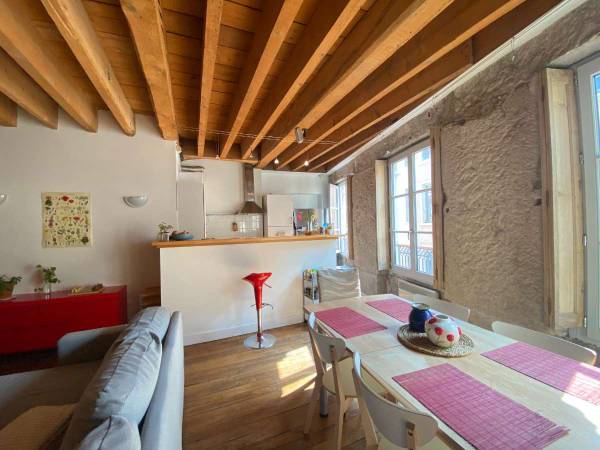 Location / Appartement 3 pièces de 67 m², Lyon, Rue Romarin / Photo 2