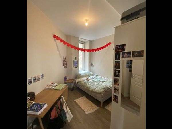 Colocation / Appartement 4 pièces de 90 m², Strasbourg, Boulevard Clémenceau / Photo 2